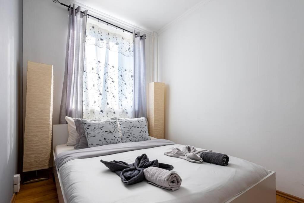 Appartement Spacious And Bright Flat Between Airport & Center à Budapest Extérieur photo